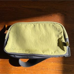 NWOT Lime Green lululemon Mini Camera Bag
